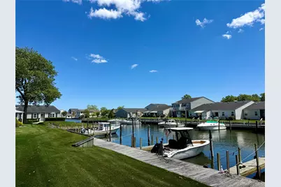 26 Harbor Road N, Amityville, NY 11701 - Photo 2