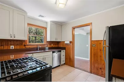 16 Ocean Avenue, Patchogue, NY 11772 - Photo 8