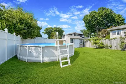 535 Outlook Avenue, West Babylon, NY 11704 - Photo 4