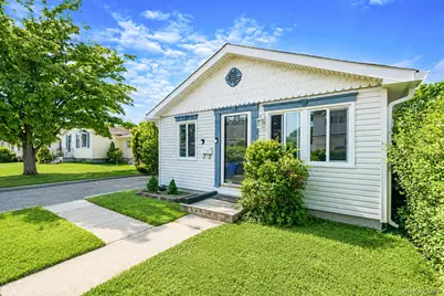 535 Outlook Avenue, West Babylon, NY 11704 - Photo 2