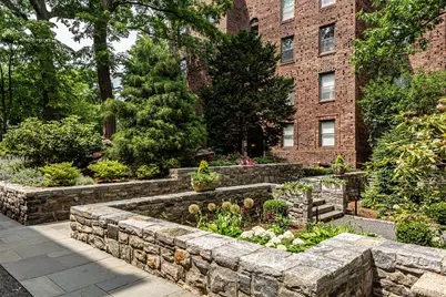 64 Sagamore Road #F3, Bronxville, NY 10708 - Photo 2