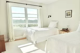 162 Dune Rd, Quogue, NY 11959 - Photo 12