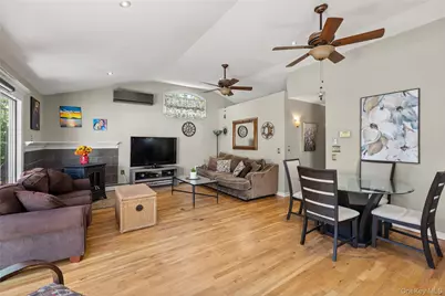 269 Brookville Avenue, Islip, NY 11751 - Photo 4