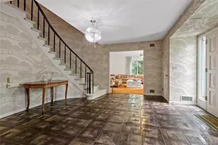 16 Meadow Rd, Scarsdale, NY 10583 - Photo 2