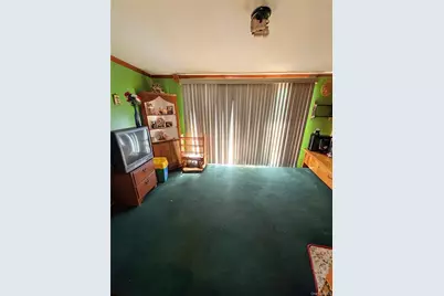 19 Surrey Lane, Levittown, NY 11756 - Photo 6