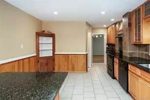 49 Red Ground Rd, Roslyn Heights, NY 11577 - Photo 14