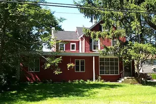 49 Red Ground Rd, Roslyn Heights, NY 11577 - Photo 36