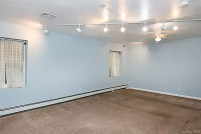 49 Red Ground Road, Roslyn Heights, NY 11577 - Photo 20