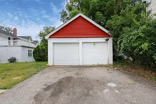 49 Red Ground Rd, Roslyn Heights, NY 11577 - Photo 30