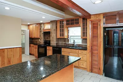 49 Red Ground Road, Roslyn Heights, NY 11577 - Photo 12
