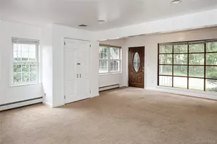 49 Red Ground Rd, Roslyn Heights, NY 11577 - Photo 8