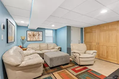 2539 Bradley Court, Merrick, NY 11566 - Photo 28