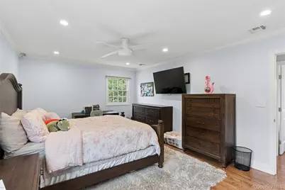 2539 Bradley Court, Merrick, NY 11566 - Photo 24