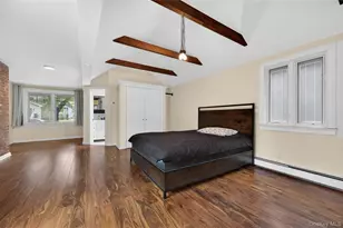 161 Greenway W, New Hyde Park, NY 11040 - Photo 8