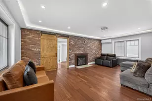 161 Greenway W, New Hyde Park, NY 11040 - Photo 2