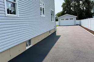 110 Spruce Ave, Bethpage, NY 11714 - Photo 12