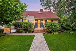 67 Topland Rd, White Plains, NY 10605 - Photo 2
