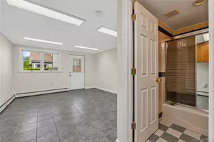 67 Topland Rd, White Plains, NY 10605 - Photo 32