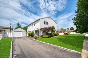394 Warwick Rd, East Meadow, NY 11554 - Photo 2