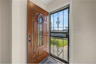 465 Washington Place, Mineola, NY 11501 - Photo 6
