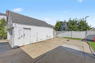 465 Washington Pl, Mineola, NY 11501 - Photo 34