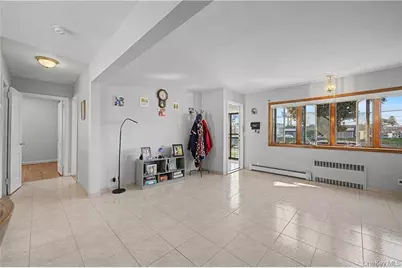 465 Washington Place, Mineola, NY 11501 - Photo 8