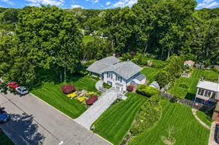 11 Beverly Ln, East Moriches, NY 11940 - Photo 6