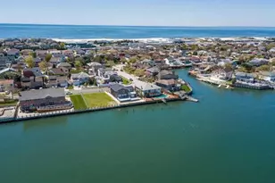 215 Scott Dr, Atlantic Beach, NY 11509 - Photo 4