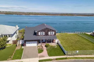 215 Scott Dr, Atlantic Beach, NY 11509 - Photo 2