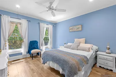 490 Wading River Road, Manorville, NY 11949 - Photo 16