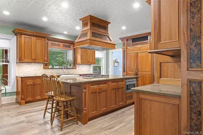 490 Wading River Road, Manorville, NY 11949 - Photo 10
