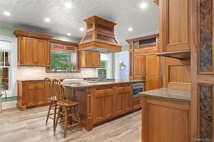 490 Wading River Rd, Manorville, NY 11949 - Photo 10