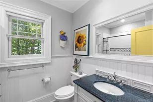 490 Wading River Rd, Manorville, NY 11949 - Photo 14