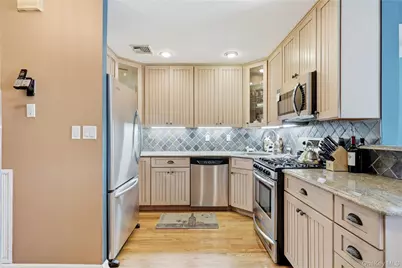 659 E Broadway #B, Long Beach, NY 11561 - Photo 14