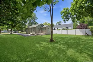 19 Lacrosse Rd, Mastic Beach, NY 11951 - Photo 22
