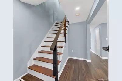27 Spruce Street, Poughkeepsie, NY 12601 - Photo 6
