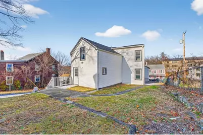 27 Spruce Street, Poughkeepsie, NY 12601 - Photo 2