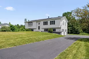 33 Dunn Ln, Poughquag, NY 12570 - Photo 2