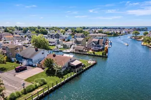34 Cape Rd, Amityville, NY 11701 - Photo 2