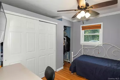 114 5th Street, Lindenhurst, NY 11757 - Photo 8