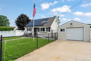 114 5th St, Lindenhurst, NY 11757 - Photo 2