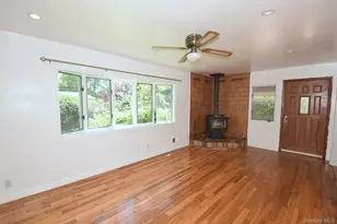 54 Camden Pl, New Hyde Park, NY 11040 - Photo 10