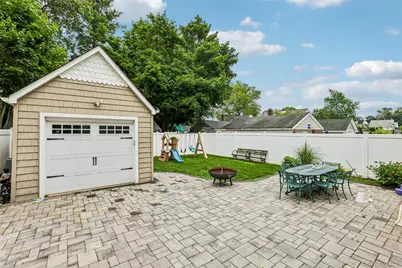 123 Stratford Avenue, Williston Park, NY 11596 - Photo 20