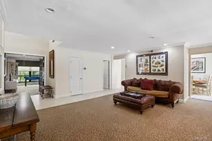 302 Vista Dr, Jericho, NY 11753 - Photo 12