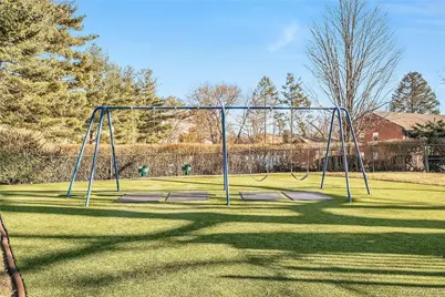 5 Fieldstone Drive #103, Hartsdale, NY 10530 - Photo 16