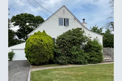 25 Conklin Street, Deer Park, NY 11729 - Photo 2