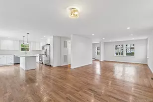 384 Scudder Ave, Copiague, NY 11726 - Photo 8