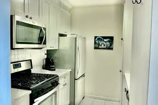 269-10 Grand Central Pkwy, Floral Park, NY 11005 - Photo 4