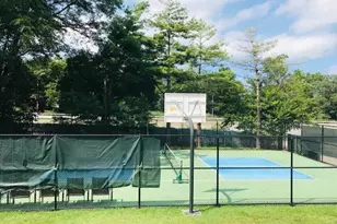 269-10 Grand Central Pkwy, Floral Park, NY 11005 - Photo 20