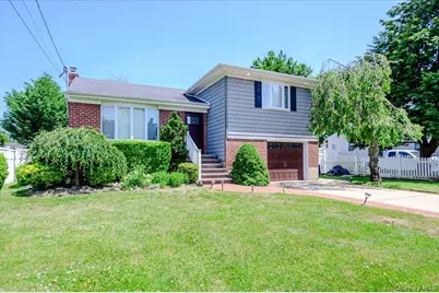 2419 Rockville Centre Parkway, Oceanside, NY 11572 - Photo 1
